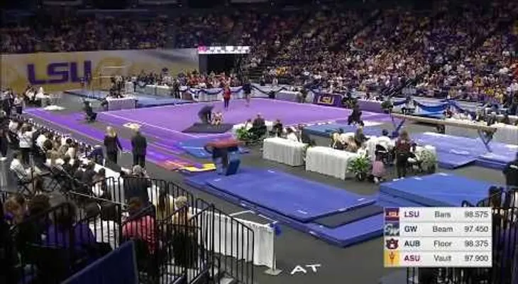Una gimnasta de 22 años se rompió las dos piernas y se retiró del deporte