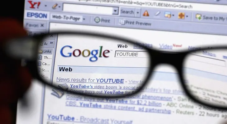 Google usará etiquetas de advertencia e inteligencia artificial para luchar contra los videos extremistas