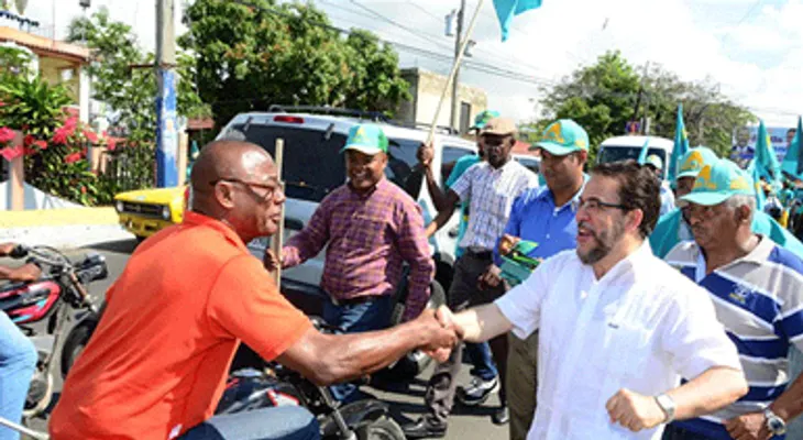 Guillermo Moreno realiza recorrido por el Este