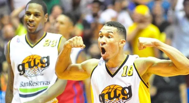 Glenn coloca al GUG a un triunfo de la corona