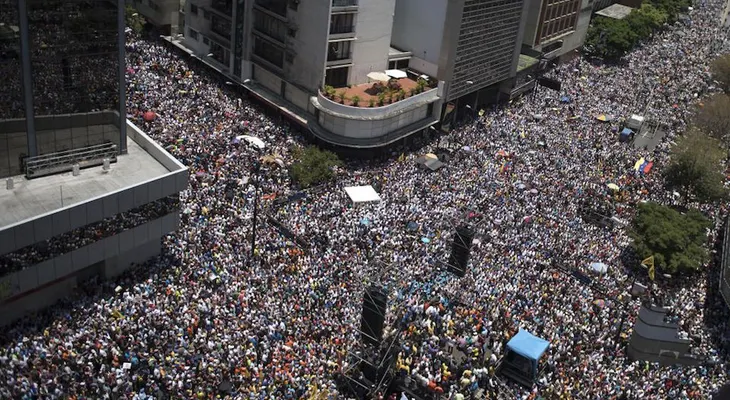 Claves para entender las megamarchas del oficialismo y la oposición en Venezuela