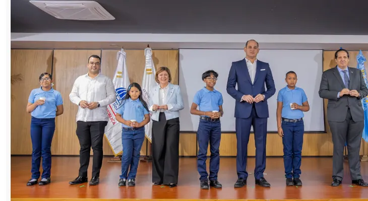 Salud y Educación lanzan desparasitación escolar 2026