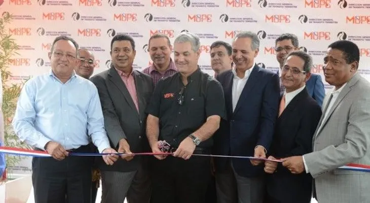 Abren oficinas de tramitación de planos y expedición de licencias en La Vega