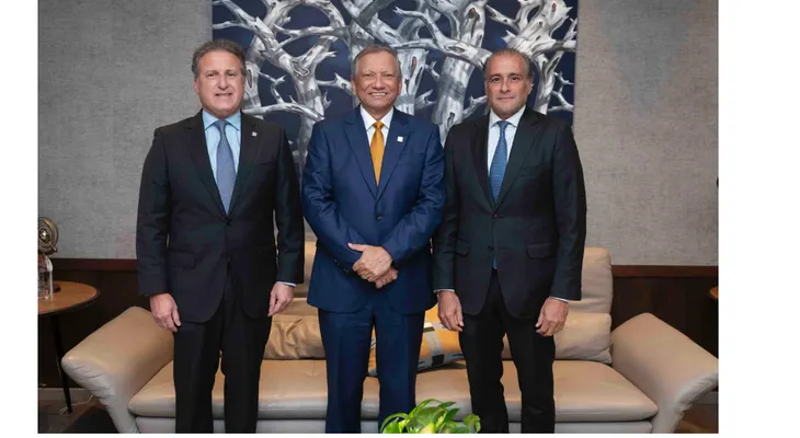 Presidente ejecutivo de Banreservas recibe a ejecutivos APAP