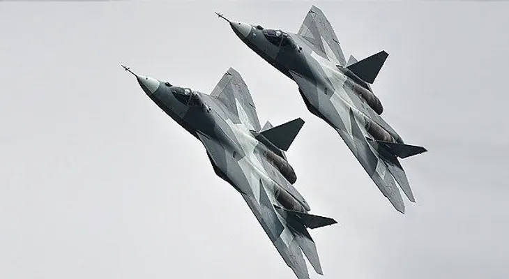 Cazas Su-24 obligan a destructor de EEUU a alejarse de frontera marítima rusa