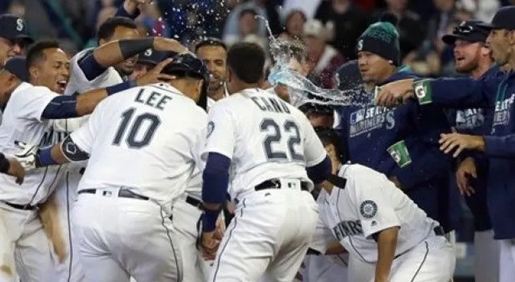 Canó y Lee jonronean y ayudan a romper mala racha de Marineros