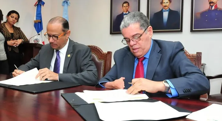 Cultura y Educación firman acuerdo para fortalecer enseñanza de arte en centros educativos