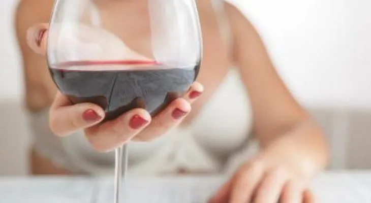 El vino tinto protege las neuronas
