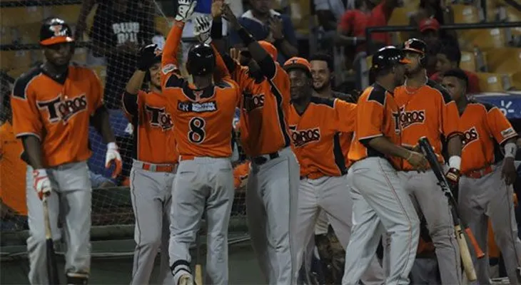 Leones derrotan 4 por 2 a los Toros