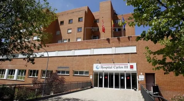 Enfermera con fiebre hemorrágica en España recibe el alta médica