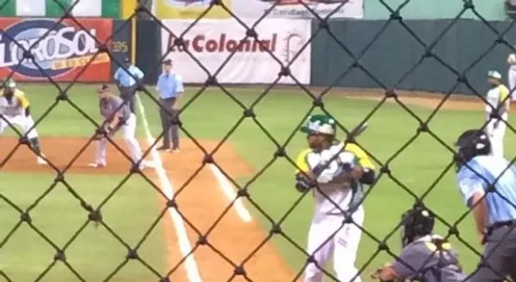 Robinso Canó remolcó una en su primer turno con Las Estrellas