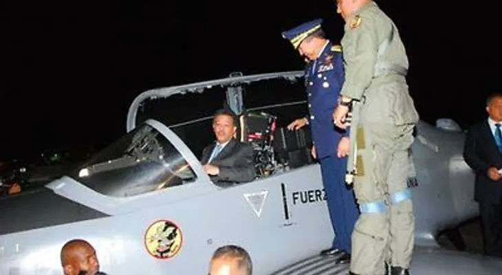 Un senador y militares recibieron US$3.5 millones compra aviones Tucanos