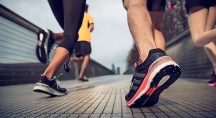 Las zapatillas de correr con mucha amortiguación provocan más lesiones