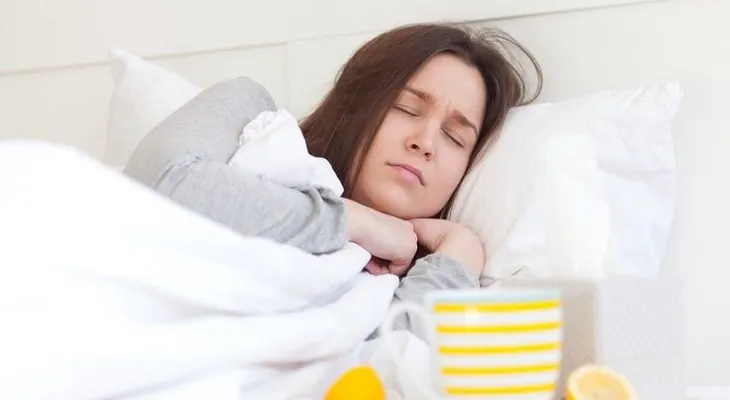 Porqué debes poner un limón al lado de tu cama cada noche
