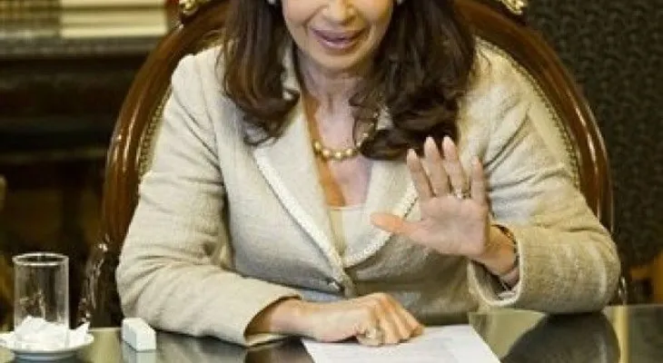 Presidenta Fernández sufre una fractura de tobillo 