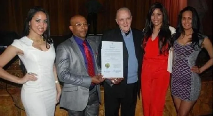 Gobernador Nueva Jersey entrega proclama chef internacional dominicano