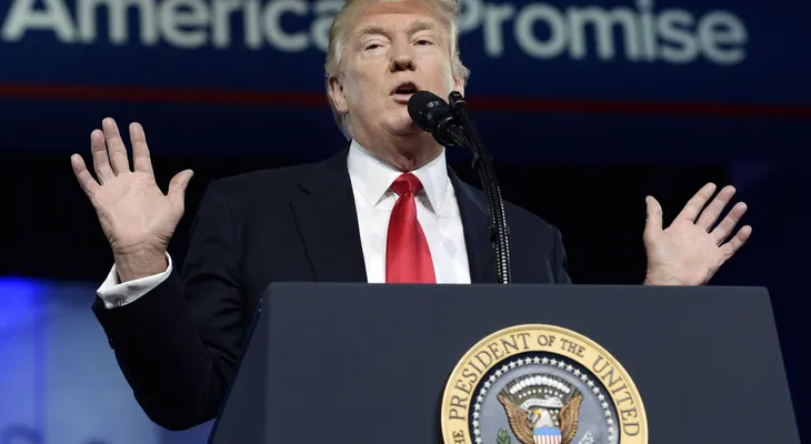 Más de 200 economistas dicen que las políticas de Trump son un error
