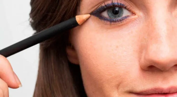 Trucos con los que cambiarás tu forma de usar un  "eyeliner "