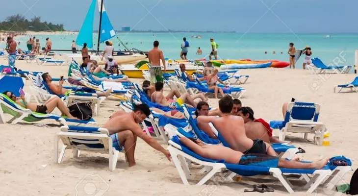 Cuba busca mejorar precaria economía; espera 3.5 millones de turistas en el 2016 