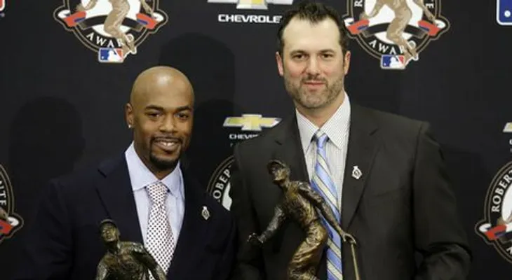 Konerko y Rollins obtienen premio Roberto Clemente 