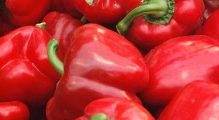Cinco beneficios de comer pimientos rojos 