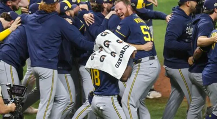 Cerveceros de Milwaukee conquistan su primera Serie Mundial tras vencer 4-1 a los Rays
