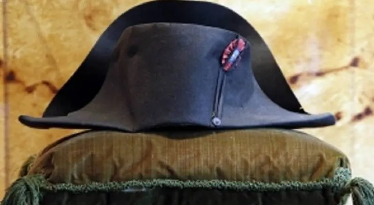 Subastan el sombrero de Napoleón