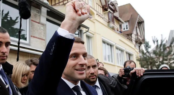 Primeros sondeos de segunda vuelta: Emmanuel Macron derrotaría por amplio margen a Marine Le Pen
