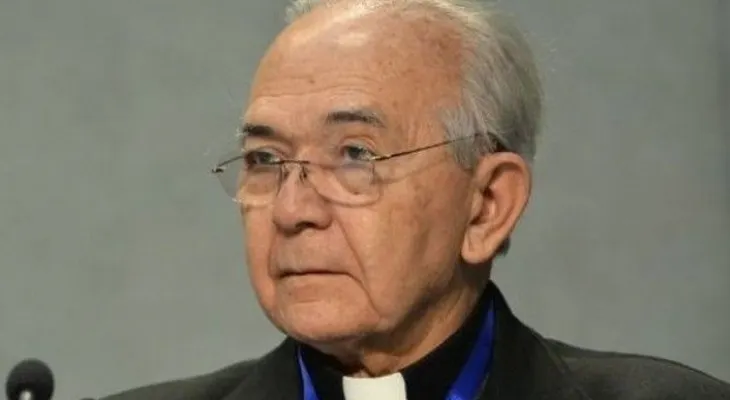 Suspenden a obispo acusado de pedofilia