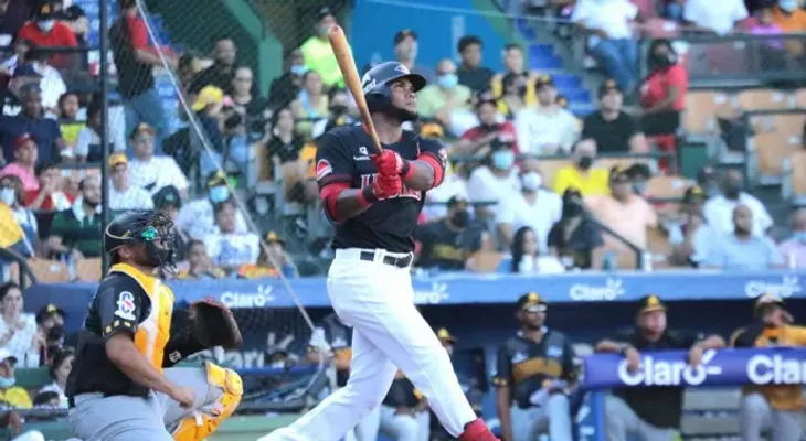 Majaguazo de Franchy Cordero y Aderlin Rodríguez mojan alas de las Aguilas 