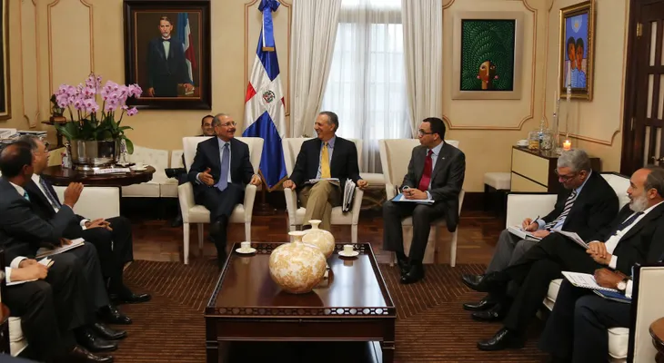 Danilo Medina instruye sean agilizadas construcciones de escuelas
