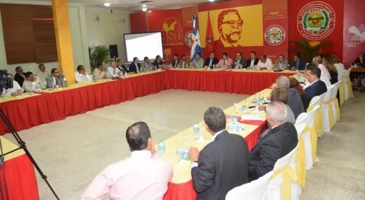 PRSC designa comisión para estudiar proyecto de reforma constitucional