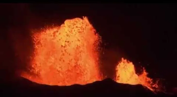 Reconocimiento del progreso de la lava que "derrite" la tierra en Hawái  