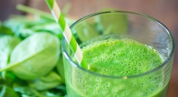 5 jugos naturales para aliviar las úlceras gástricas