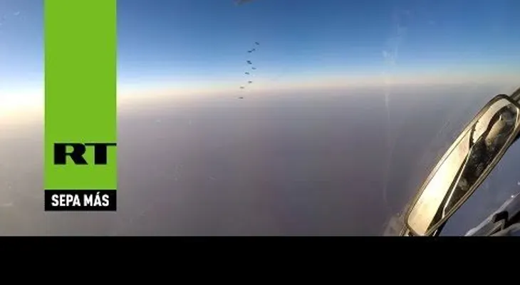 6 bombarderos rusos destruyen una planta terrorista de armas químicas (VIDEO)