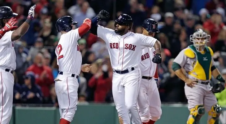 Ortiz se convierte en el latino con más dobles en la historia de MLB