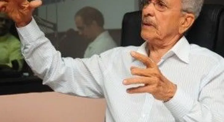 Claudio Caamaño defiende la cementera