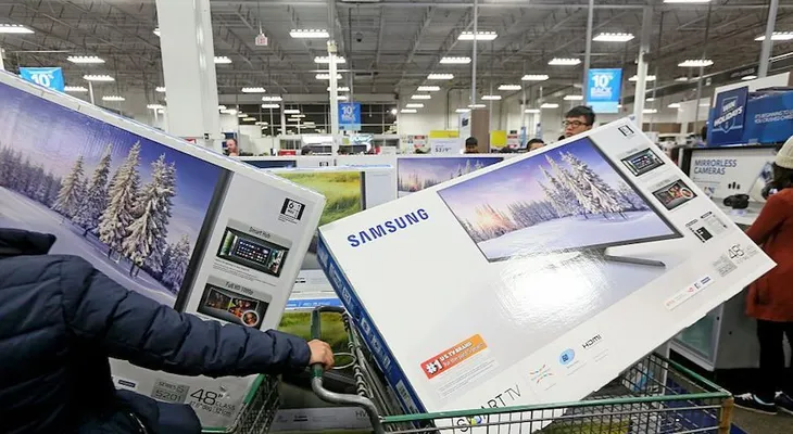 Los estadounidenses están ahorrando más de lo que gastan