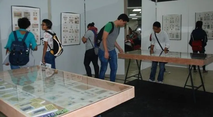 INPOSDOM inaugura exposición "La Arquitectura en la Filatelia Dominicana"