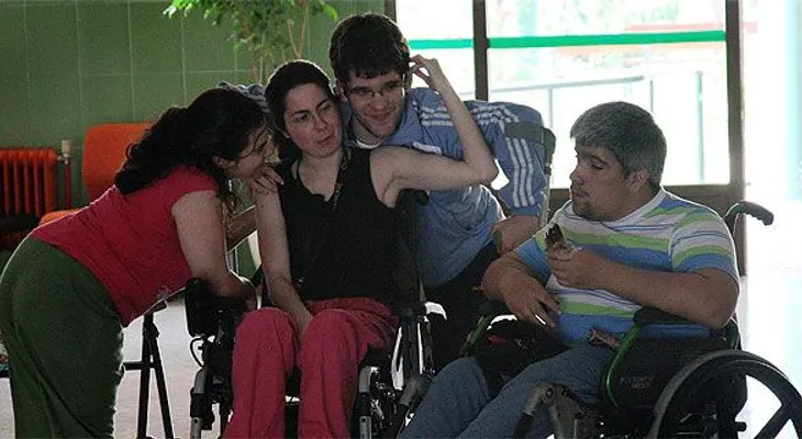 Extraña enfermedad vuelve a los niños paralíticos