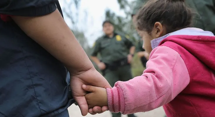 ¿Falso o verdadero?: verificamos lo que dice el gobierno Trump sobre la inmigración