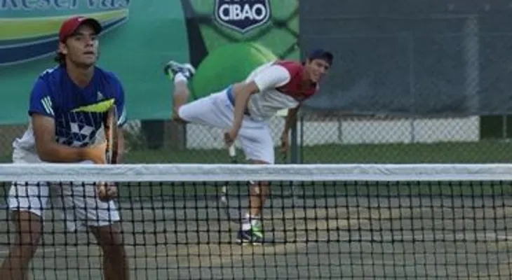 Fedotenis galardona los campeones de juegos JITIC 