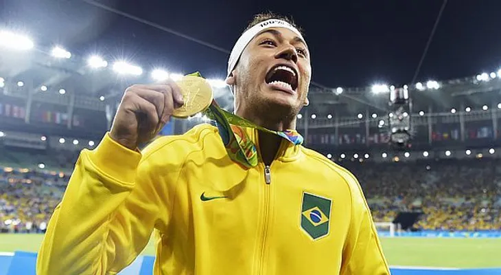Neymar renuncia a ser capitán de la selección de fútbol de Brasil