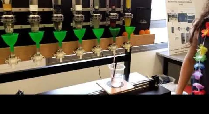 Estudiantes israelíes crean robot que prepara tus cocktails.
