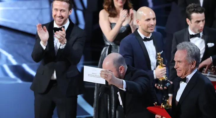 Cómo fue el momento del histórico error en los Oscar 2017