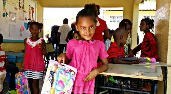 Fundación lleva regalos a niños de Sabana Grande de Boyá