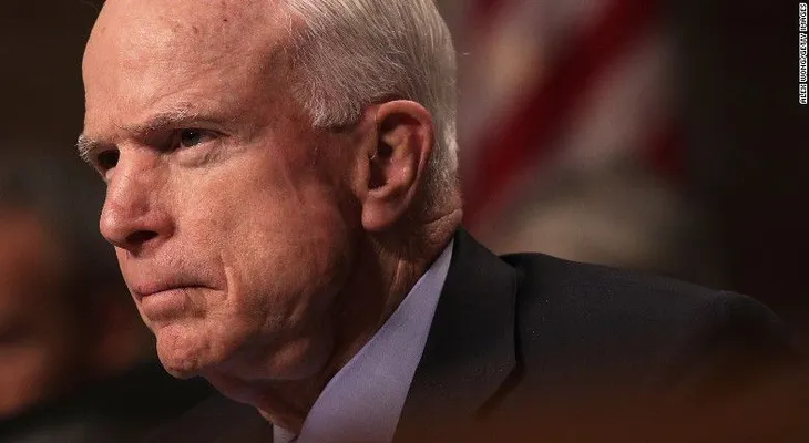 El dramático regreso de John McCain