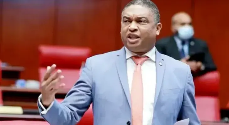 Senador Iván Lorenzo no se queda callado a calificativo de "ratas" hecho por Faride a involucrados en caso Calamar 