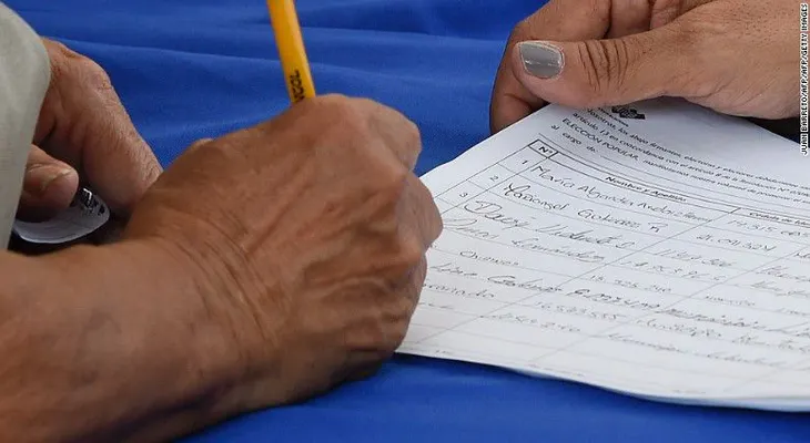 Anulan firmas de la primera fase del revocatorio en varios estados de Venezuela y proceso queda suspendido