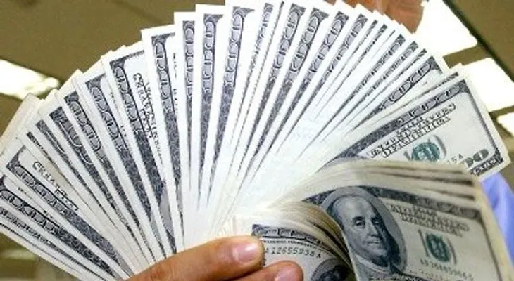 Dominicana sigue igual que PR y Venezuela tomando préstamos para financiar un desenfrenado gasto público 